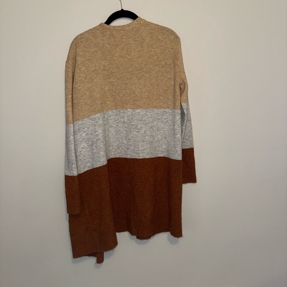 Color Block Cardigan - Picture 3 of 4